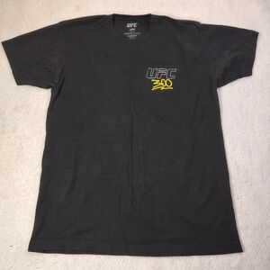UFC 300 T-Shirt Size Large Black Front Back Ultimate Fighting Championship MMA